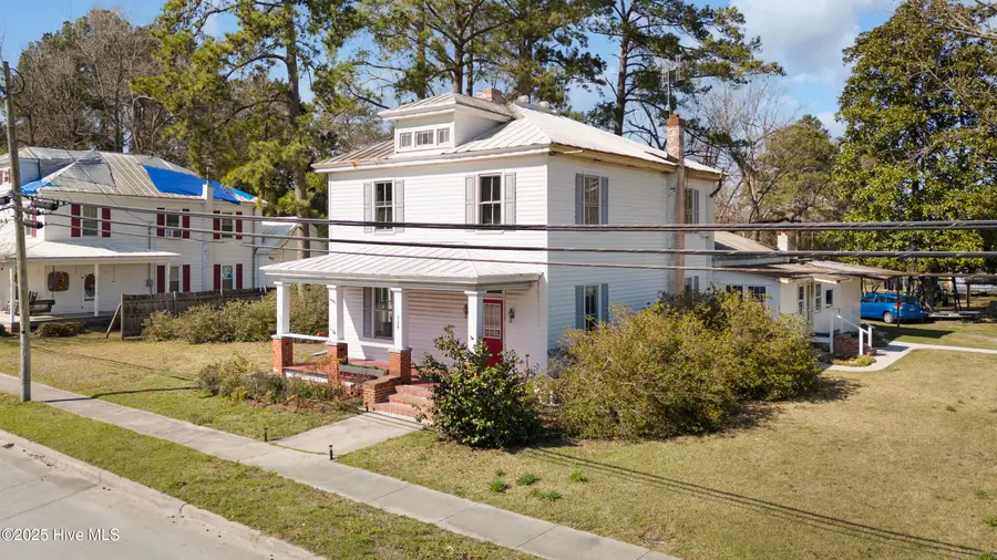 329 W Jones Street, Trenton, NC 28585 - Image #2