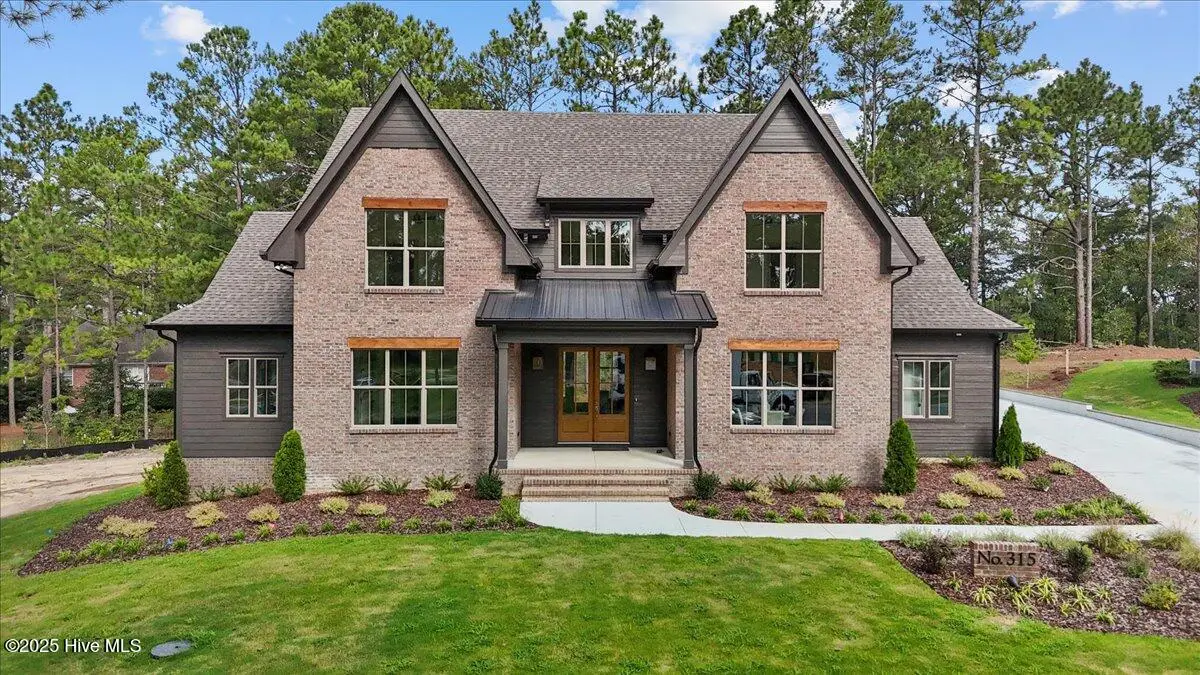 315 Sloan Lane, Pinehurst, NC 28374 - Image #1