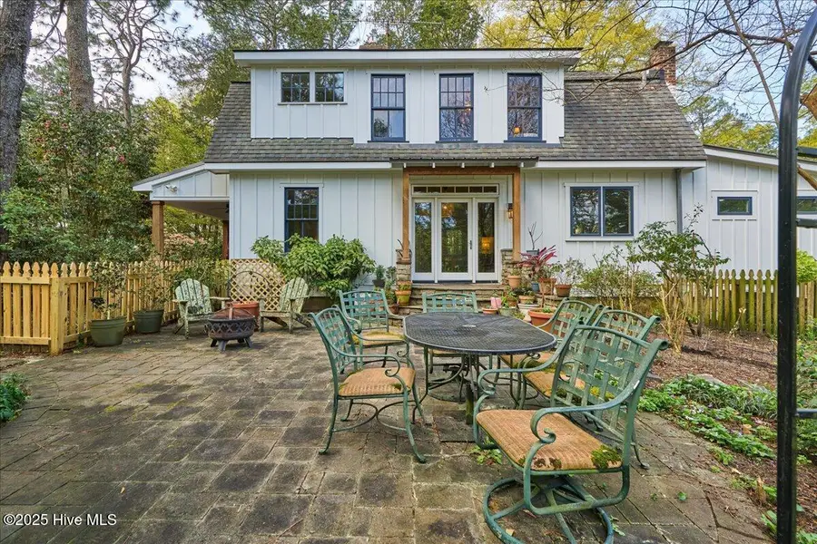 260 N Ridge Street, Southern Pines, NC 28387 - #2