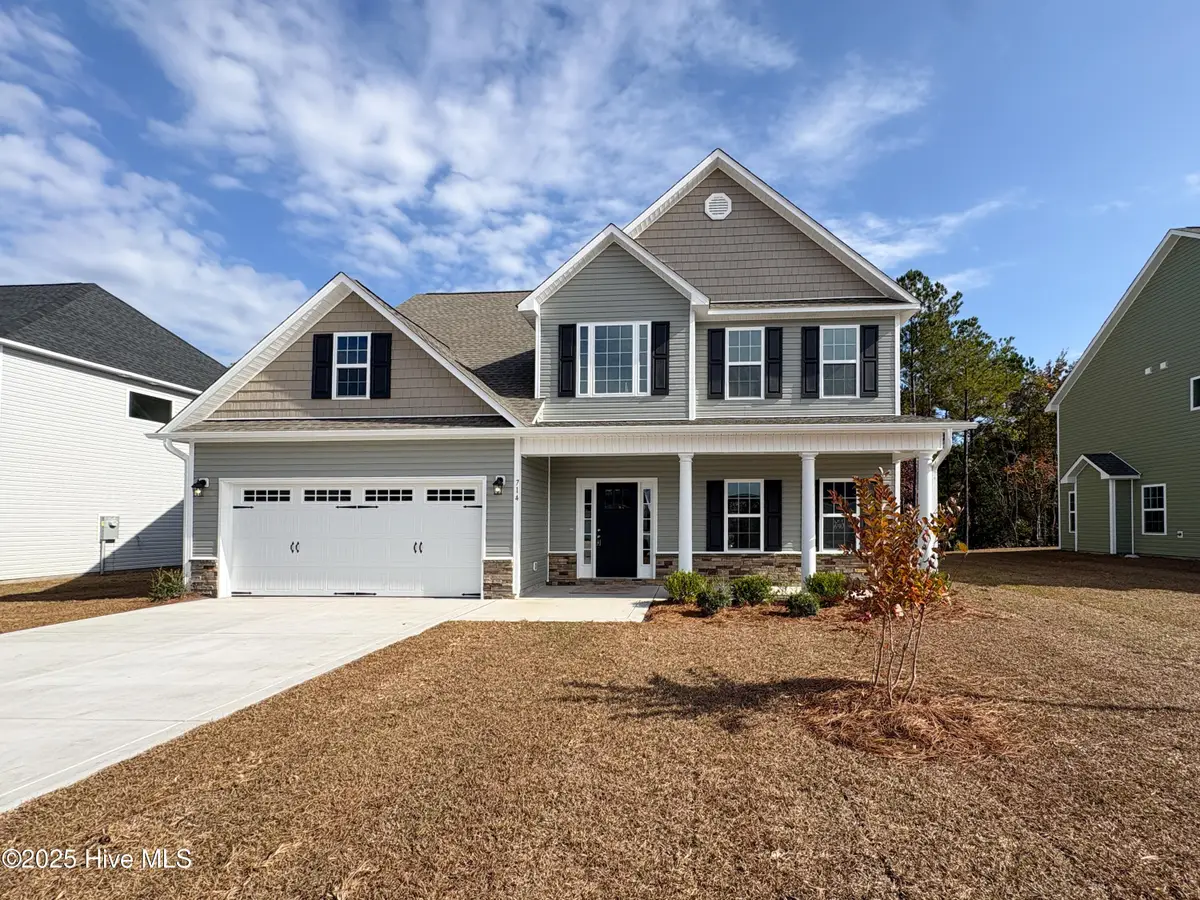 714 Ellabond Street, Sneads Ferry, NC 28460 - #1