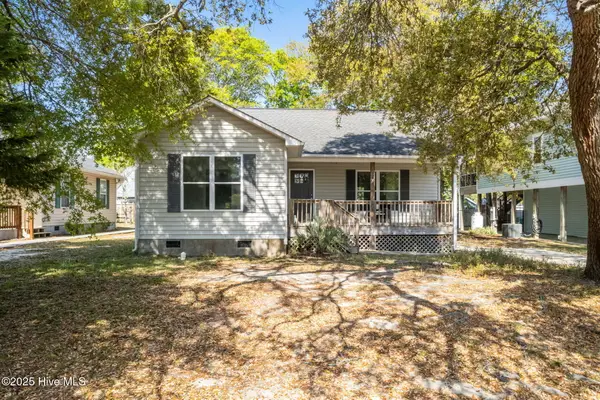 121 NW 19th Street, Oak Island, NC 28465