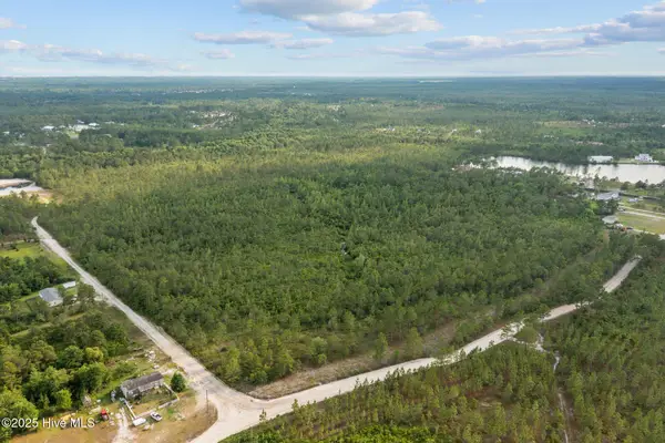 308 Pilchers Branch Road, Holly Ridge, NC 28445