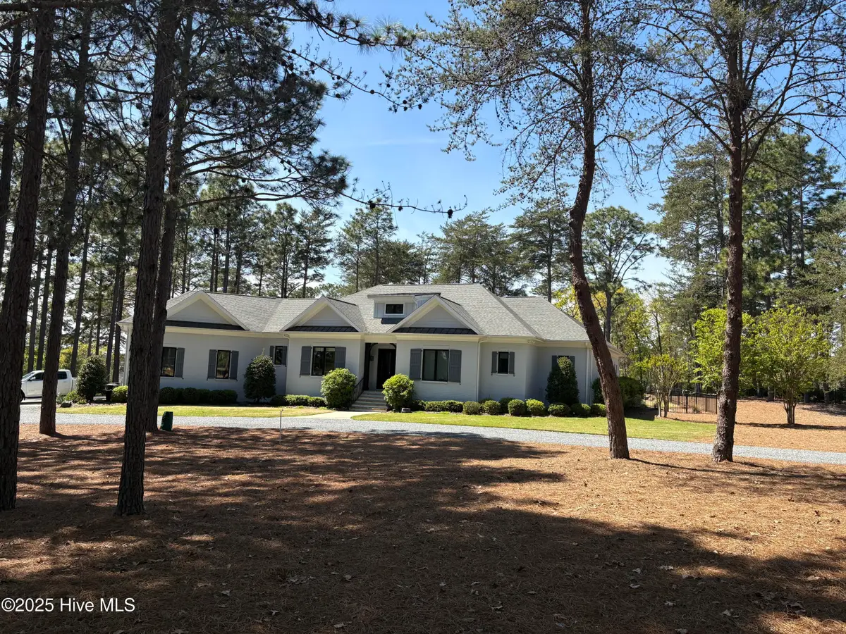 60 Quaker Ridge Road, Pinehurst, NC 28374 - Image #1