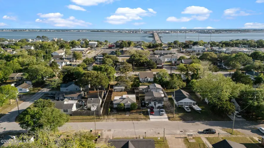 2205 Bay Street, Morehead City, NC 28557 - Image #2