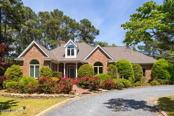 27 Mcmichael Drive, Pinehurst, NC 28374