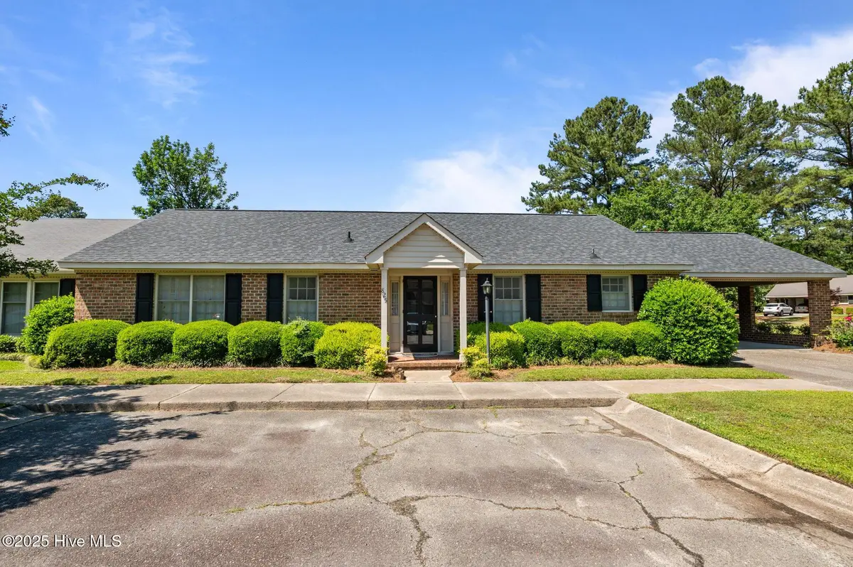 825 Westminster Lane, Kinston, NC 28501 - Image #1