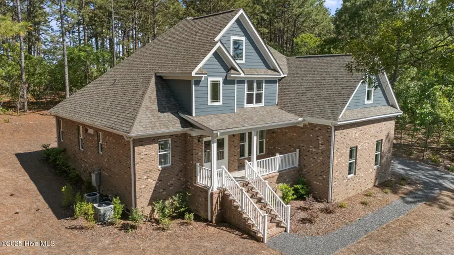 225 Lakeway Drive, West End, NC 27376 - Image #2