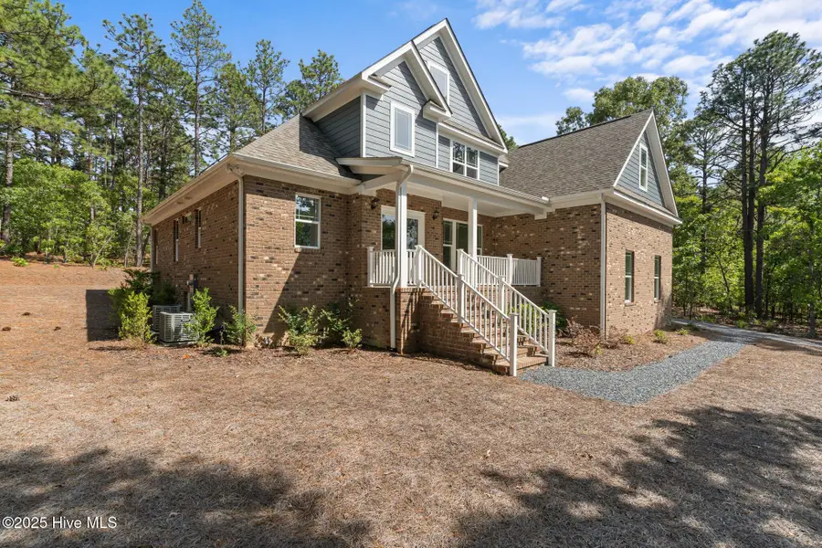 225 Lakeway Drive, West End, NC 27376 - Image #3