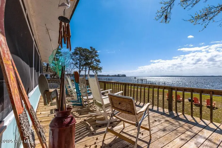 844 Swan Point Drive, Washington, NC 27889 - Image #3