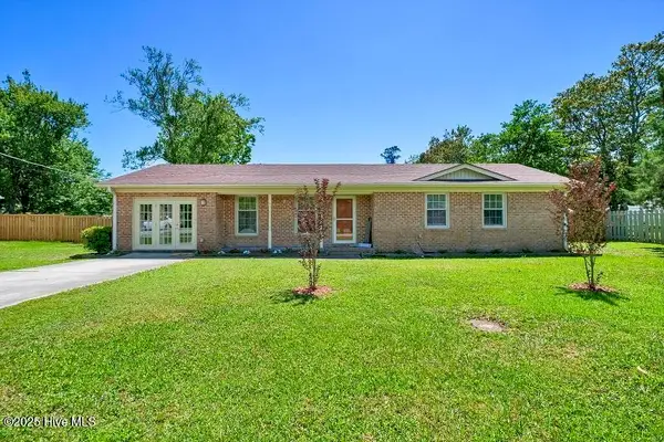 805 Hamlet Avenue, Carolina Beach, NC 28428