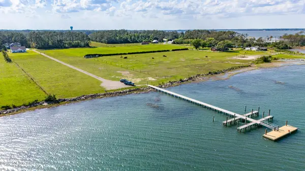 964 Country Club Road, Morehead City, NC 28557