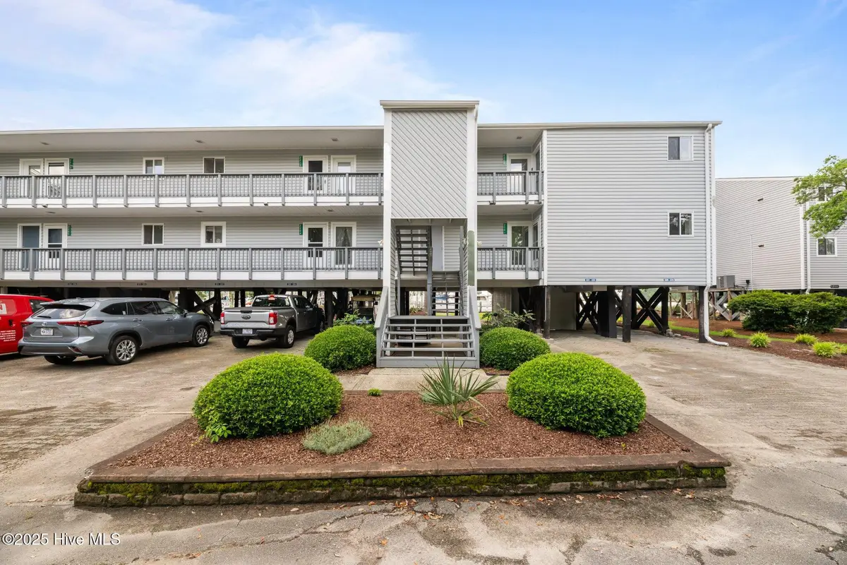 2201 Harbourside Drive, New Bern, NC 28560 - Image #1