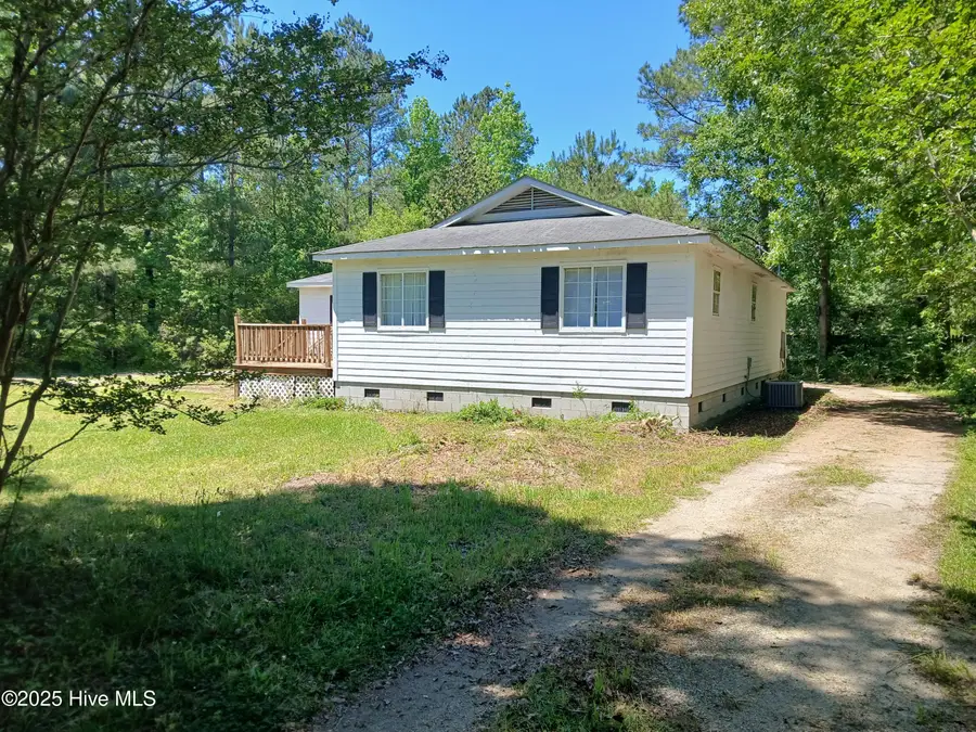202 A L Banks Lane, Trenton, NC 28585 - Image #3