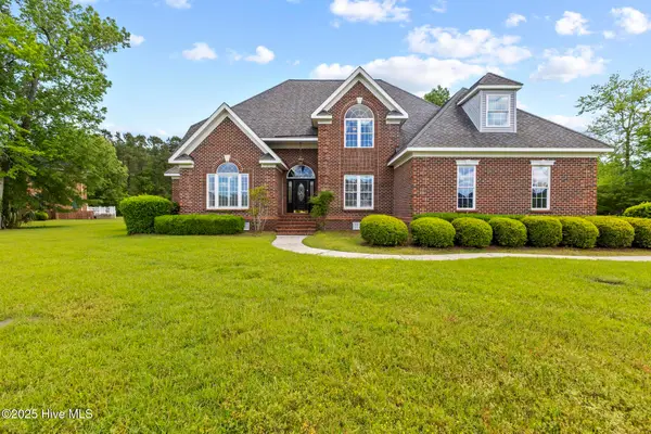 305 Harvest Drive, Jacksonville, NC 28540