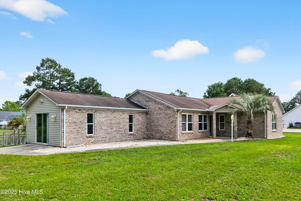 131 Pine Lake Circle Sw, Ocean Isle Beach, NC 28469