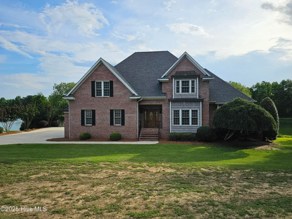212 Deer Track Trail, Clinton, NC 28328 - Image #1