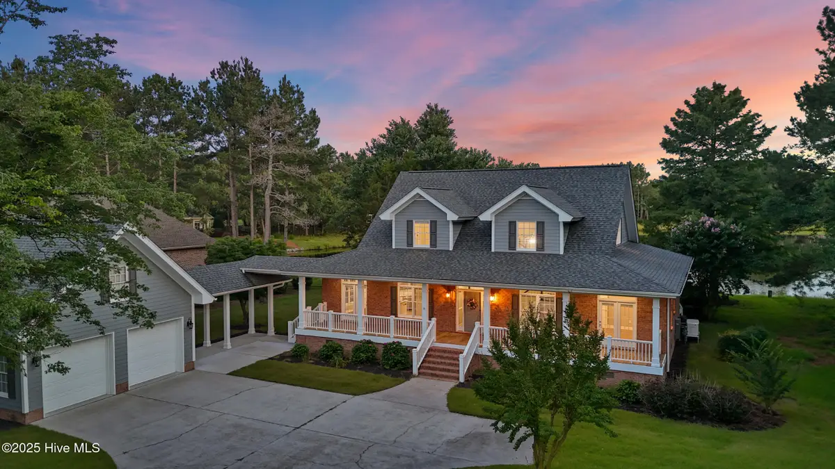 376 Red Fox Run Drive, Wallace, NC 28466 - Image #1