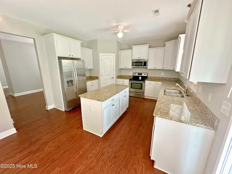 802 Bayhill Court, Greenville, NC 27858 - Image #3