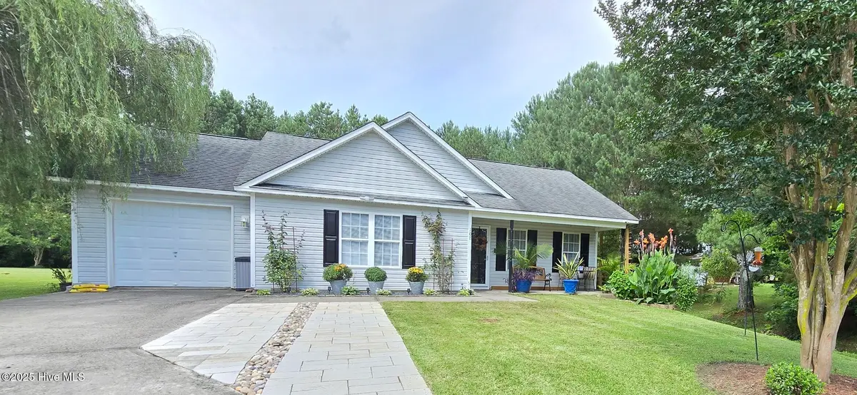 108 Willowbend Drive, Burgaw, NC 28425 - Image #1