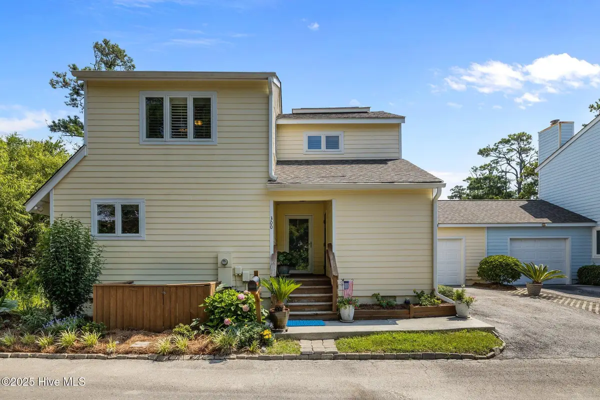 300 Mcginnis Drive, Pine Knoll Shores, NC 28512 - Image #1