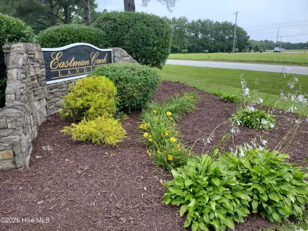 510 Shipmast Court, Beaufort, NC 28516