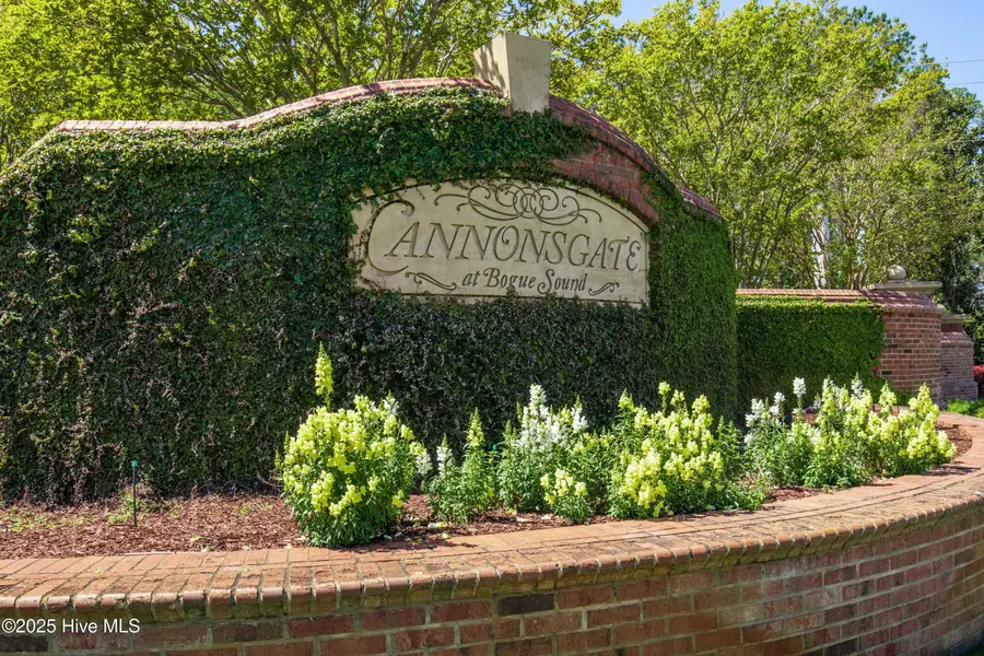 657 Cannonsgate Drive, Newport, NC 28570 - Image #2