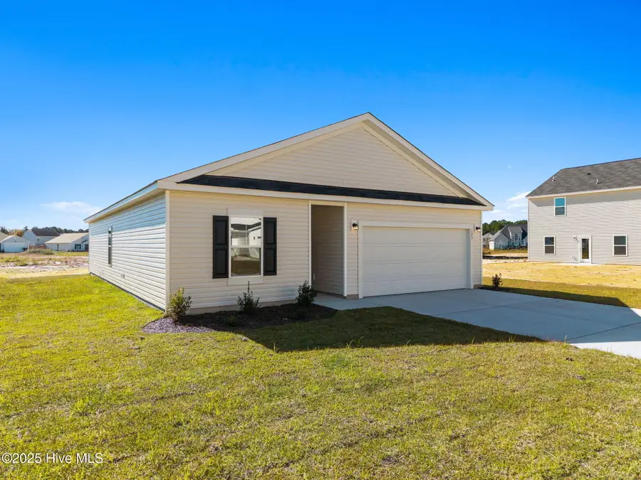 604 S Squires Run Lane, Richlands, NC 28574 - Image #2