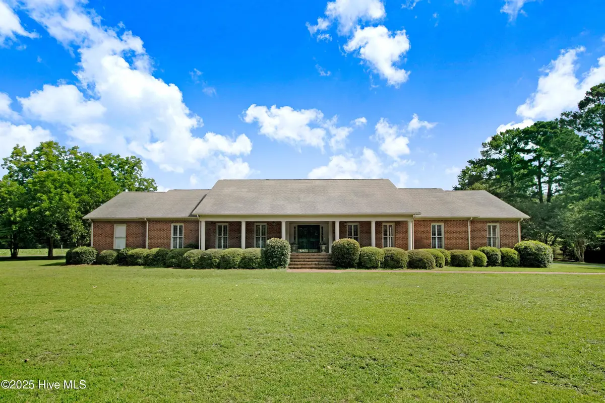 3509 Lakeview Trail, Kinston, NC 28504 - Image #1