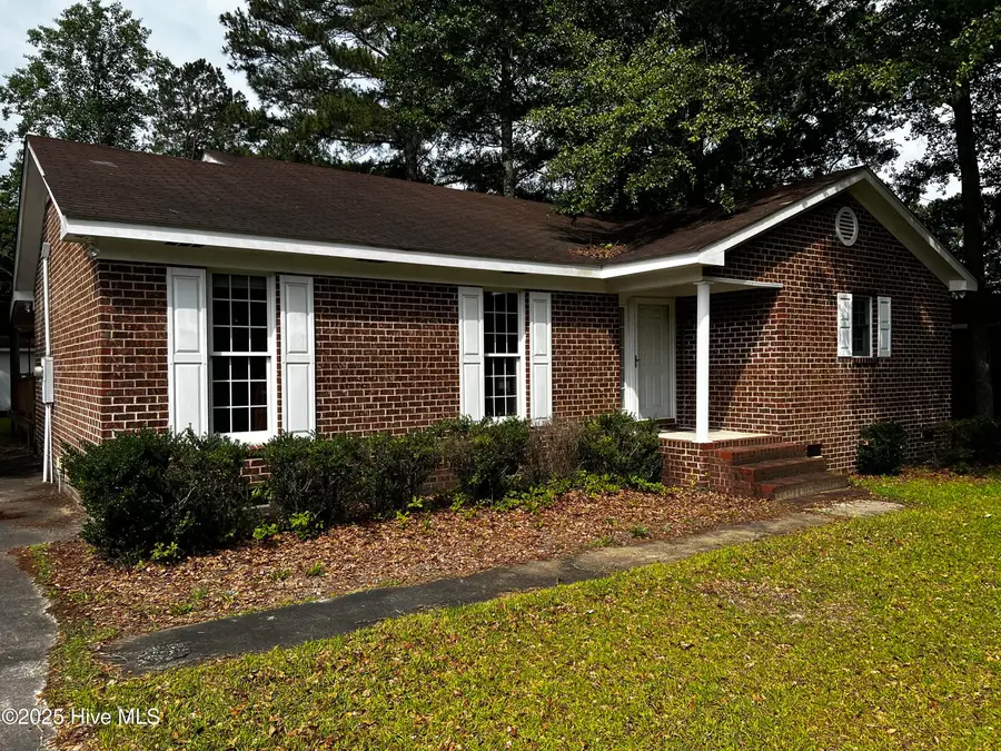 2746 Pinewood Drive, Kinston, NC 28504 - Image #2