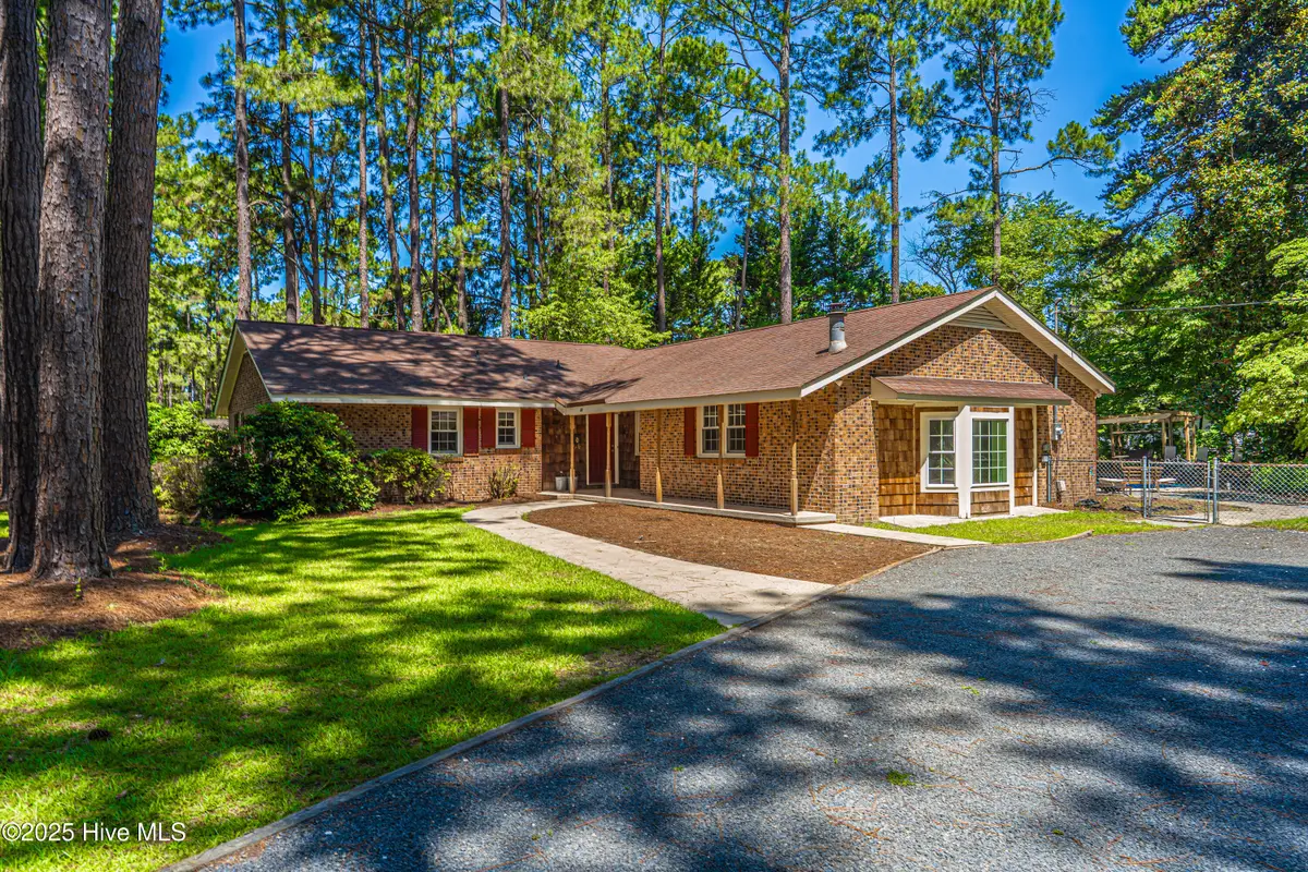 606 John Mcqueen Road, Aberdeen, NC 28315 - Image #1