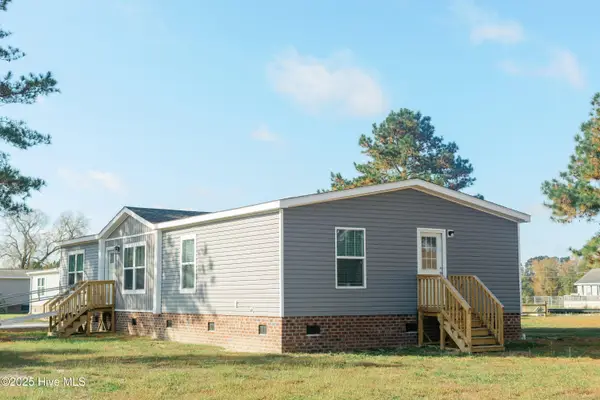 223 Ferrell Vance Lane, Pinetown, NC 27865