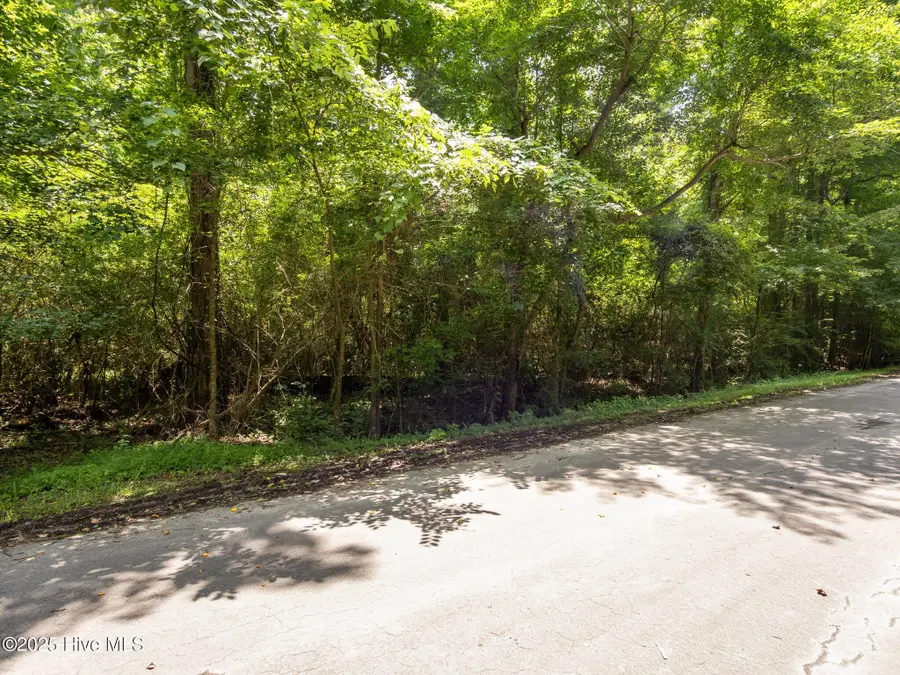 110 Tradewinds Road, Newport, NC 28570 - Image #3