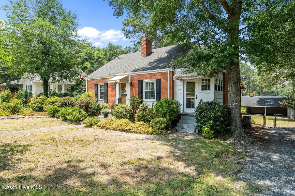 805 N Chestnut Street, Aberdeen, NC 28315 - Image #1