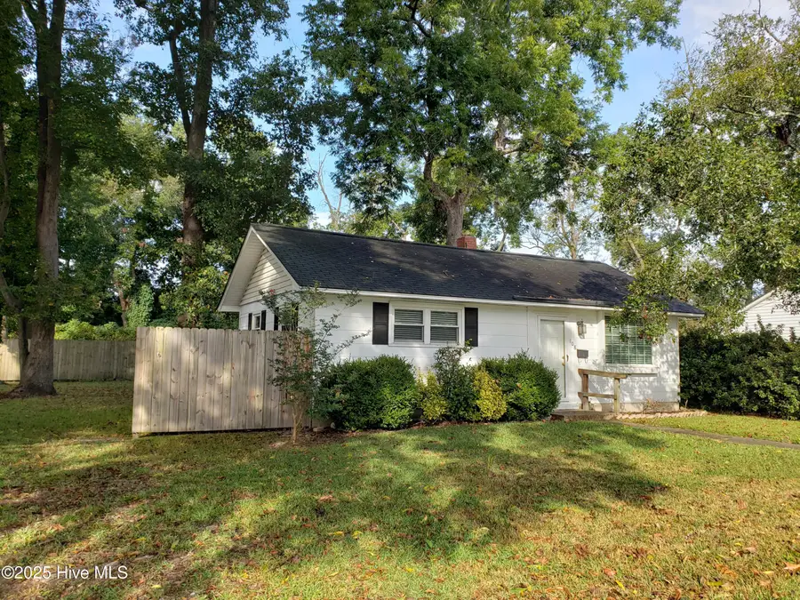 108 S Lee Street, Whiteville, NC 28472 - Image #2