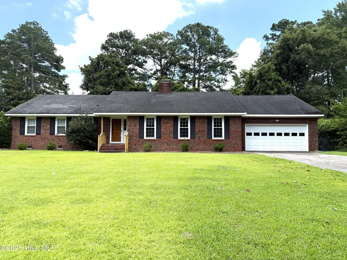 2105 Dallas Drive, Kinston, NC 28504 - Image #1