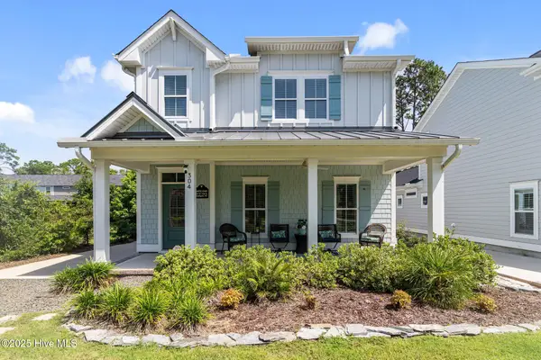 304 W 11th Street, Southport, NC 28461