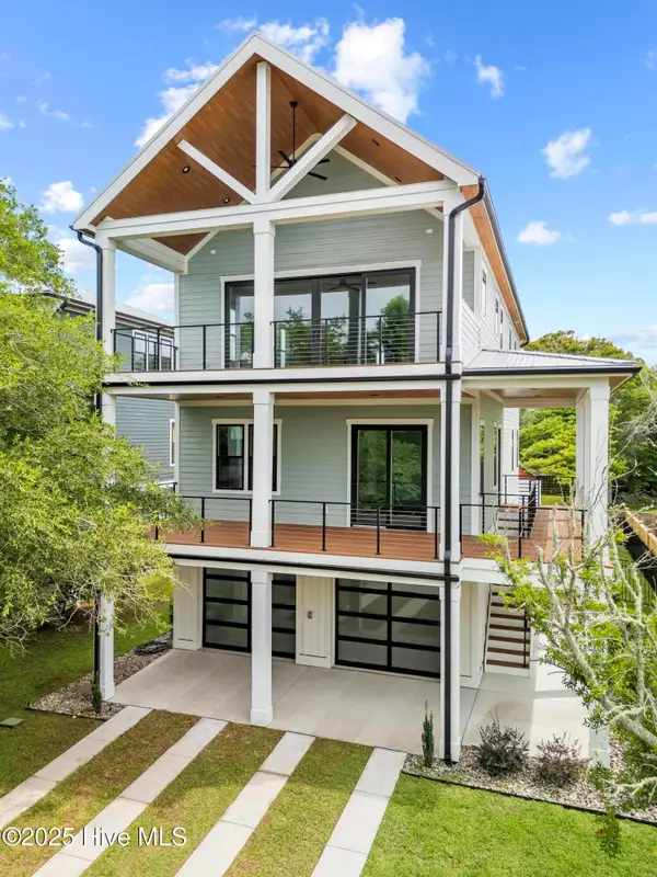 106 Diamond Point, Surf City, NC 28445