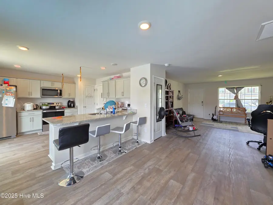 106 Mansfield Court, New Bern, NC 28562 - Image #3