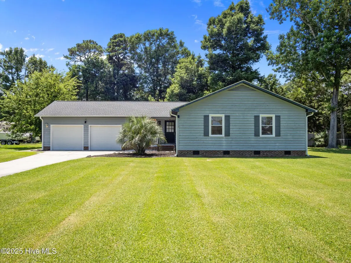302 Yaupon Drive, Cape Carteret, NC 28584 - Image #1