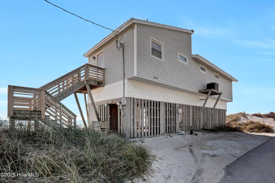 464 Topsail Road, North Topsail Beach, NC 28460 - Image #2
