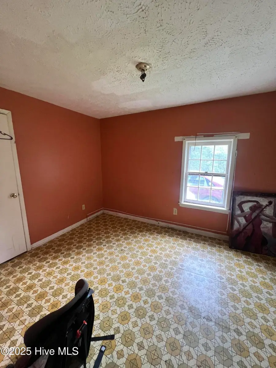 505 W Institute Street, Chadbourn, NC 28431 - Image #3