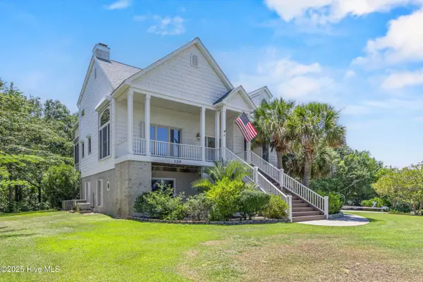 120 Middle Point Road, Hampstead, NC 28443