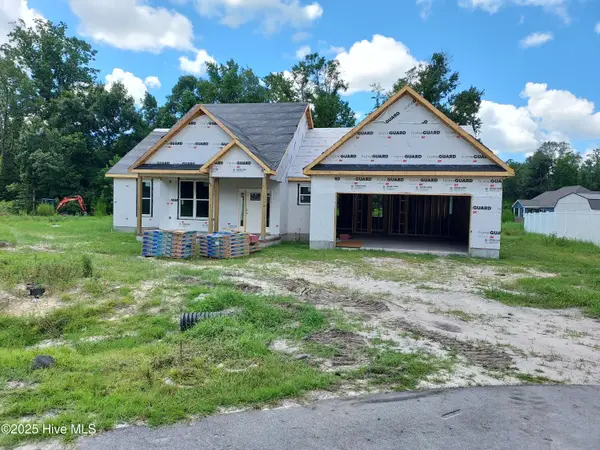 664 Bright Harvest Drive, Maysville, NC 28555