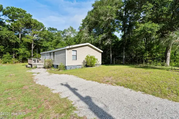 1586 W Kilbart Drive Sw, Ocean Isle Beach, NC 28469