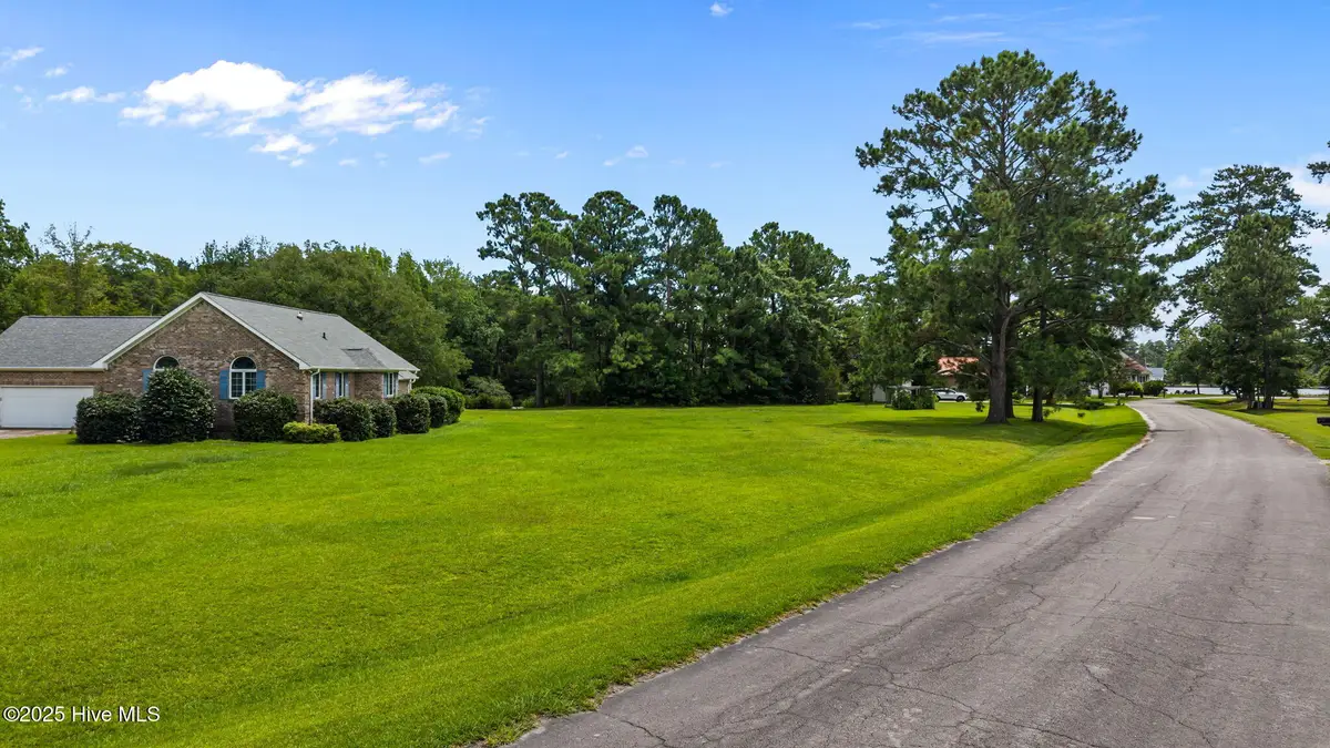 9335 Doris Drive, Oriental, NC 28571 - Image #1