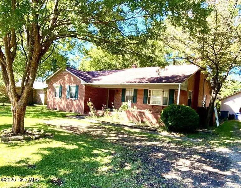 209 E Ridge Street, Rose Hill, NC 28458 - Image #1