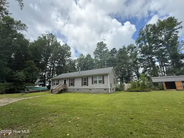 153 Country Club Lane, Newport, NC 28570