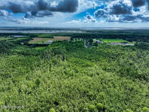 4468 Caratoke Highway, Barco, NC 27917