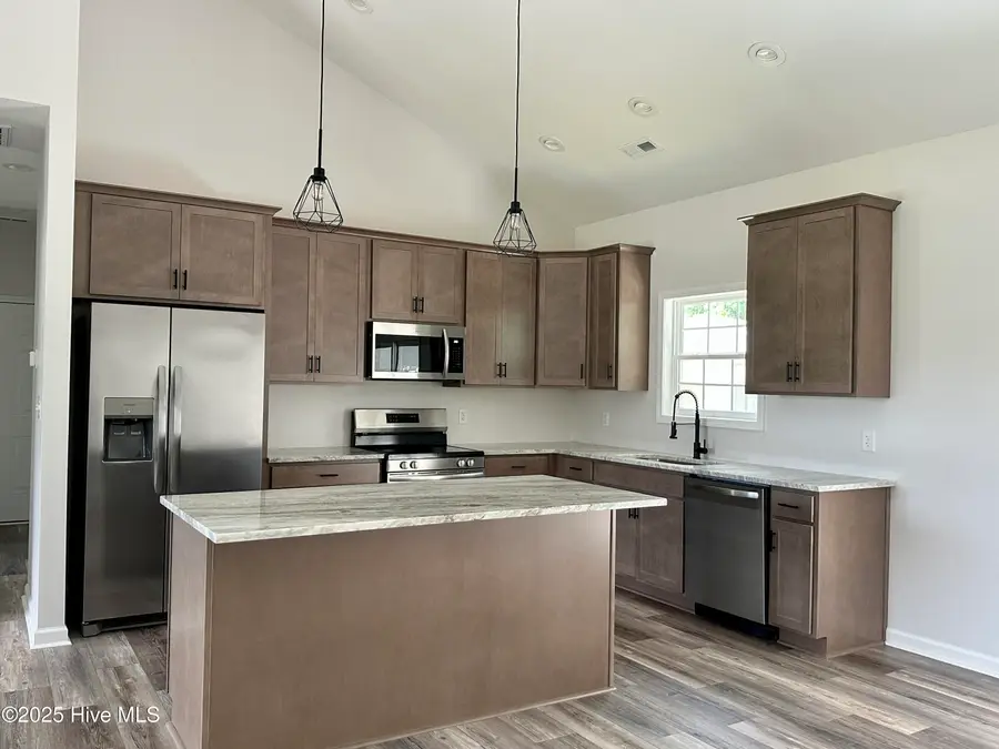 40 East Drive, Jacksonville, NC 28546 - Image #3