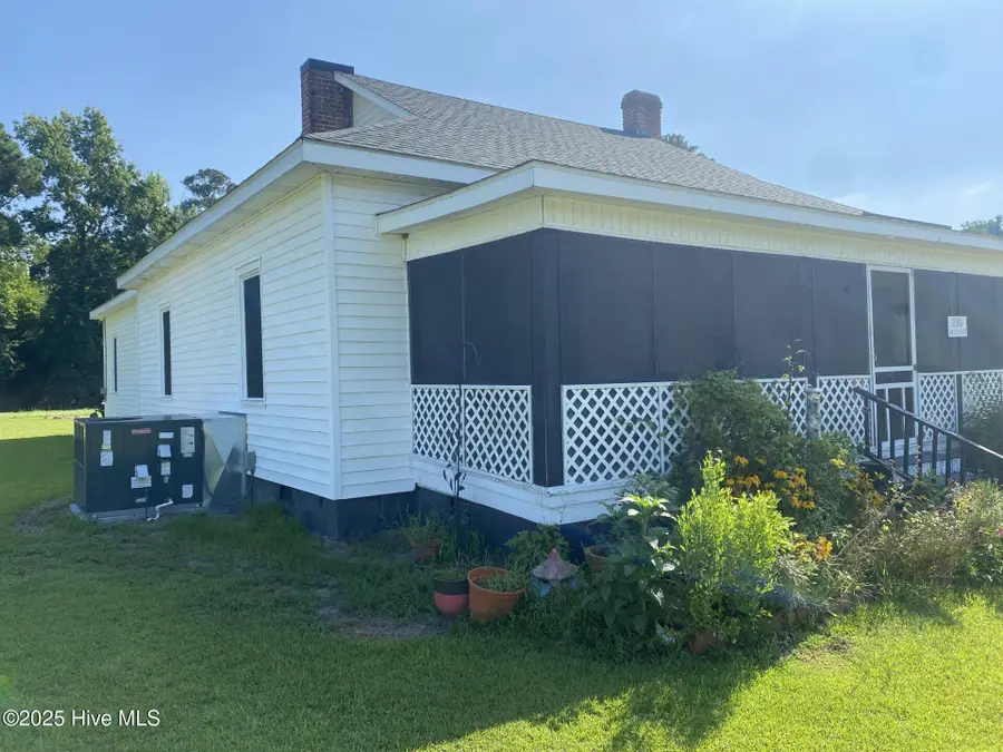 231 Nc 33, Chocowinity, NC 27817 - Image #3